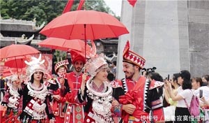 陕西凶杀案回来：因邻里瓜葛阵亡两个家庭的快笑令人唏嘘！
